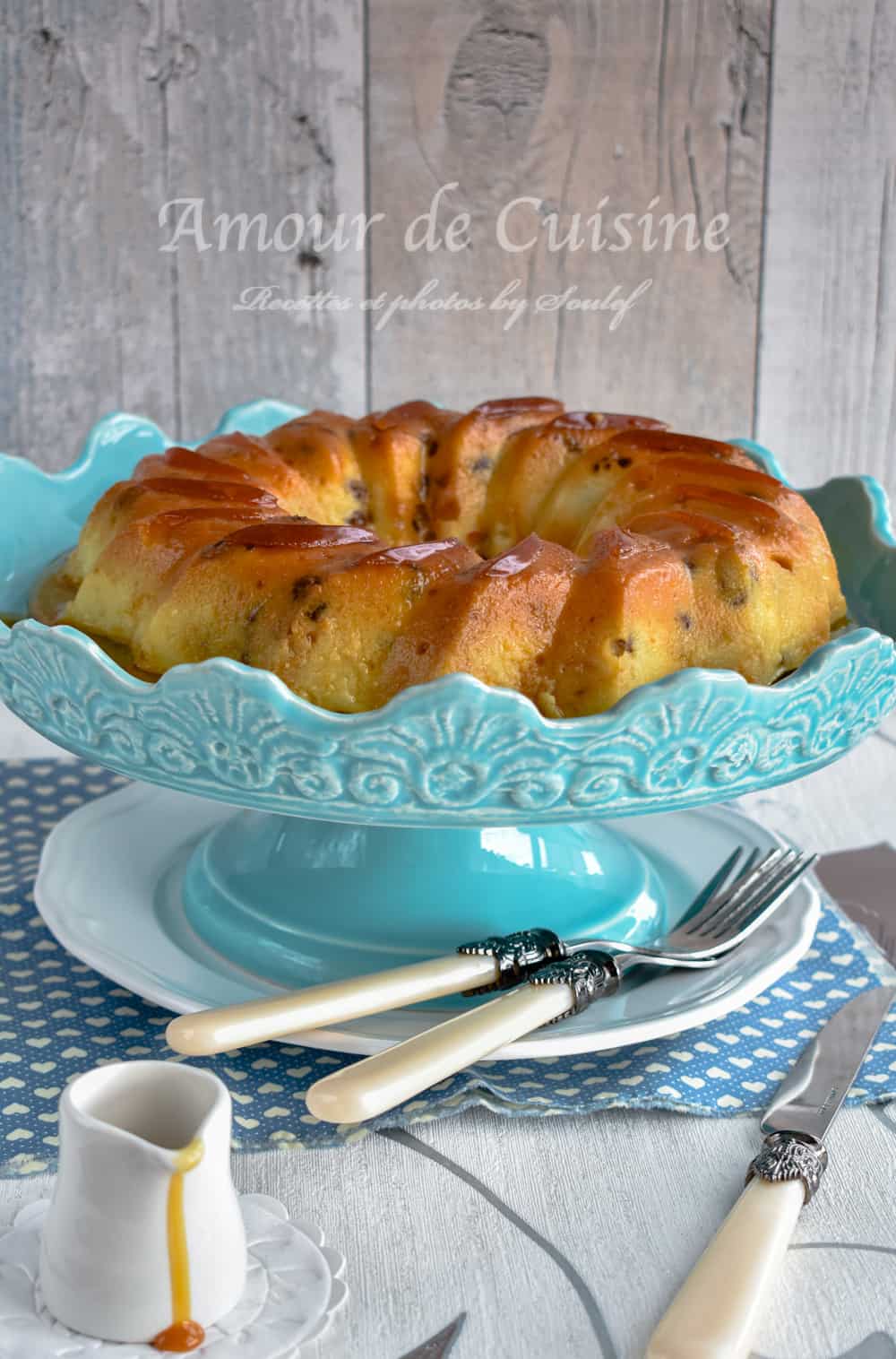 gateau de semoule aux raisins secs et pommes