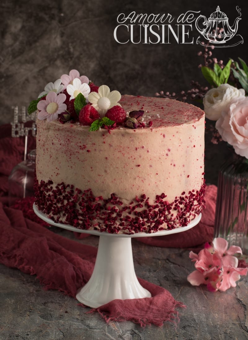 Le Layer Cake Gateau D Anniversaire A Etages Amour De Cuisine