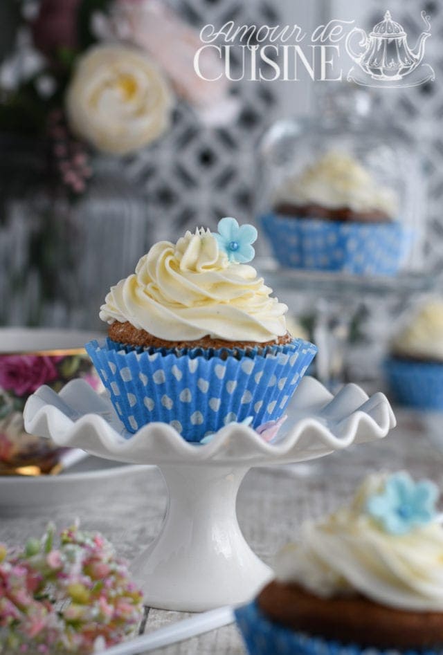 cupcakes à la vanille et crème au beurre à la vanille Amour de cuisine