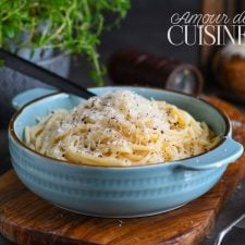 Cacio e pepe : des pâtes crémeuses au pecorino et au poivre