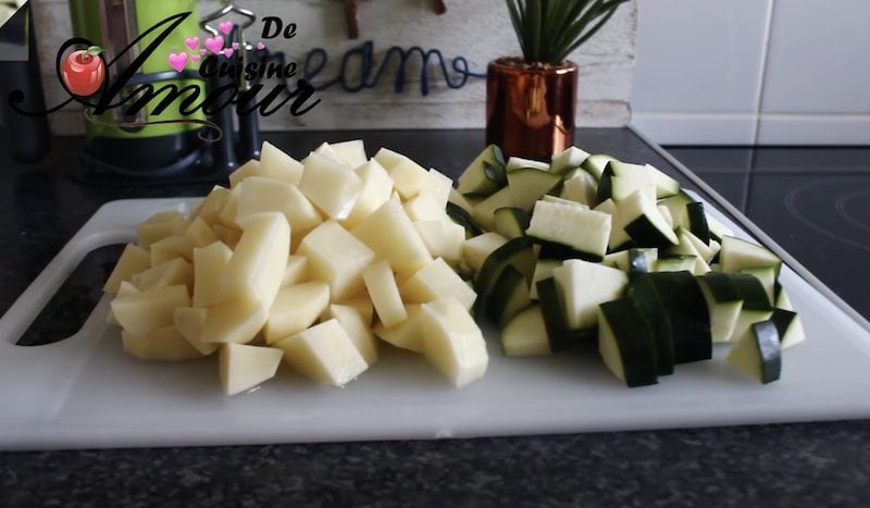 courgettes et pommes de terre coupees en cube