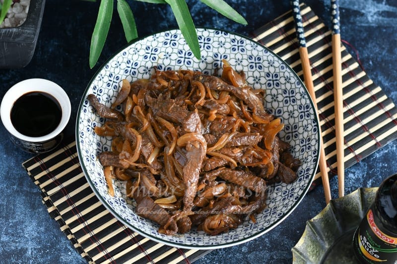 Bœuf sauté aux oignons à la sauce d'huître : découvrez les