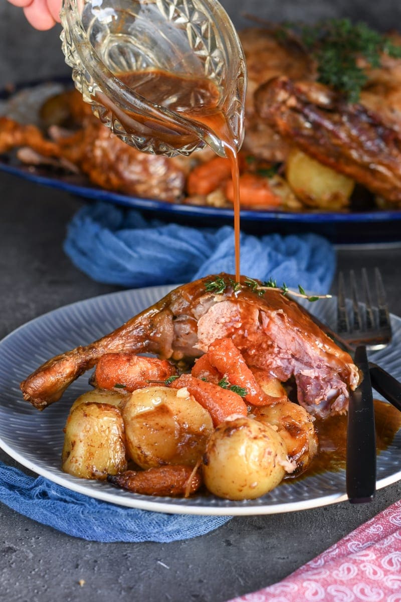 Canard au four aux légumes sautés 