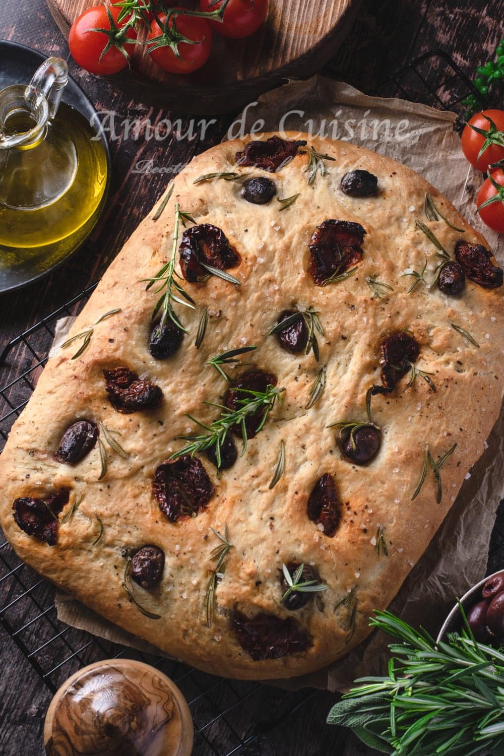 focaccia aux olives et tomates confites