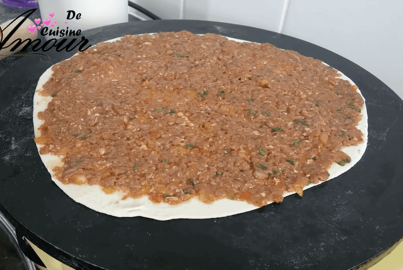 comment cuire la pizza turque lahmacun