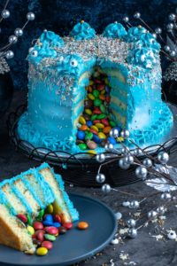 Gateau D Anniversaire Surprise Pinata Les Recette De A A Z Gateau D Anniversaire Surprise Pinata Les Recette De A A Z