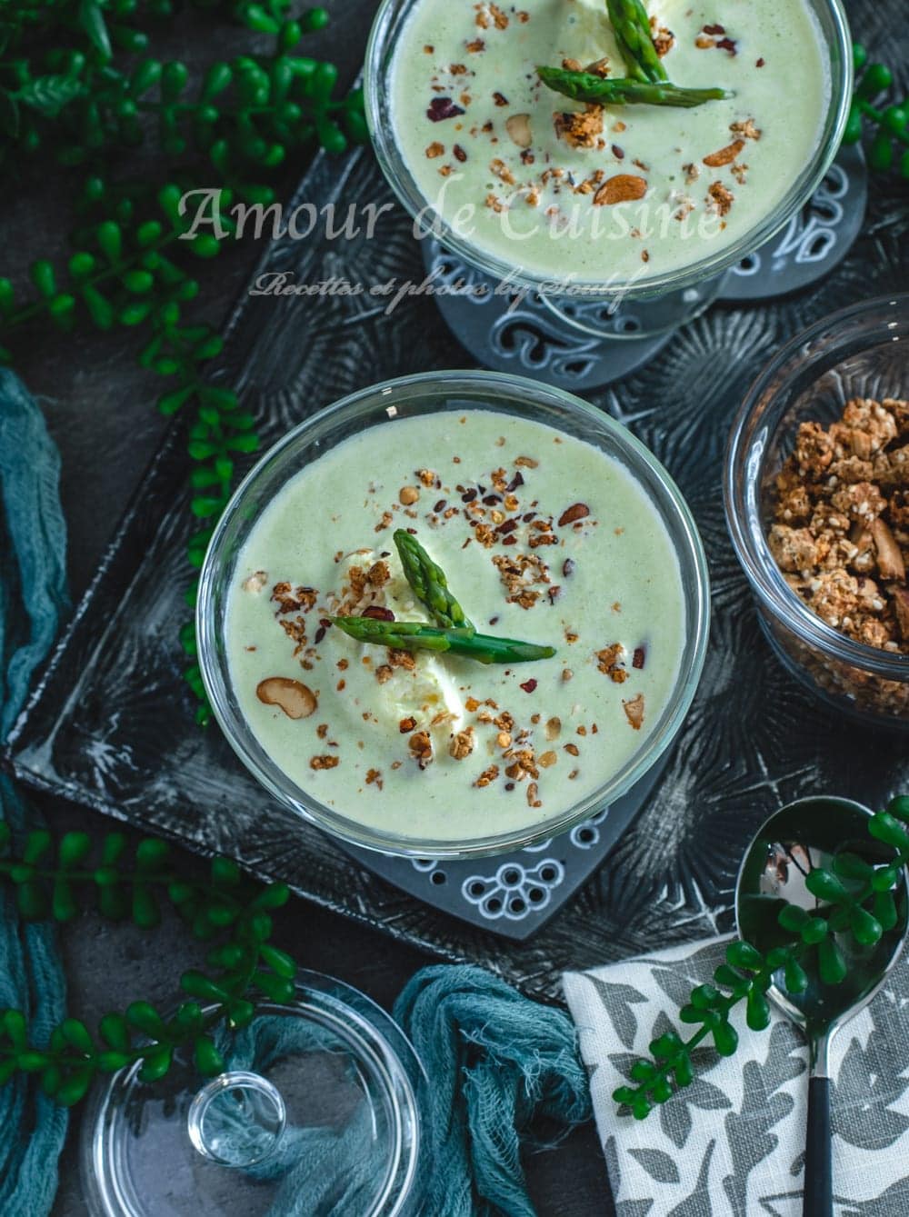 Soupe froide aux asperges vertes