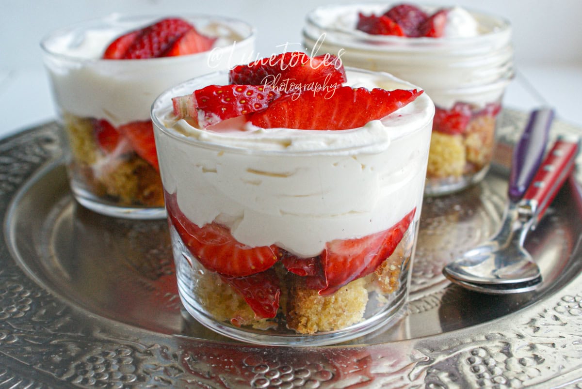 trifle facile de fraises mascarpone et quatre quart pur beurre
