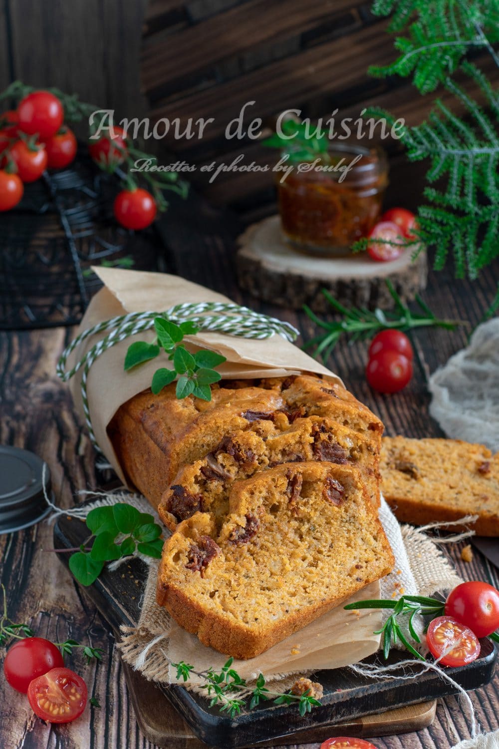 Cake au pesto rosso et tomates séchées