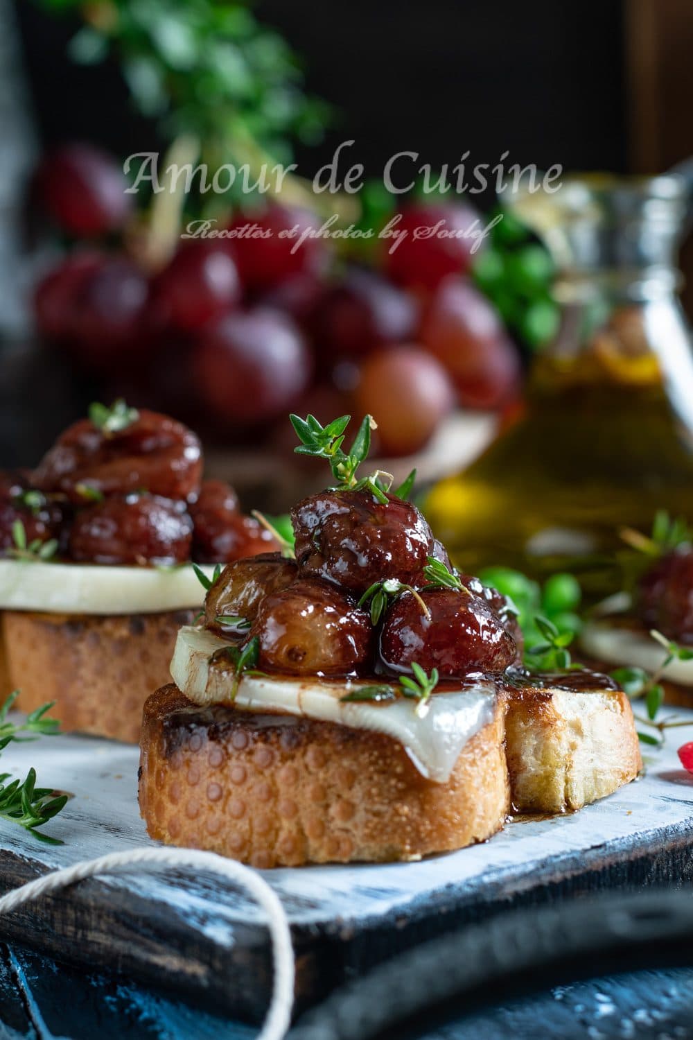 crostinis aux raisins rouges et chèvre