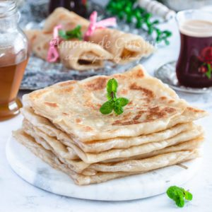 msemen, crepe feuilltee cuisine algerienne, cuisine marocaine