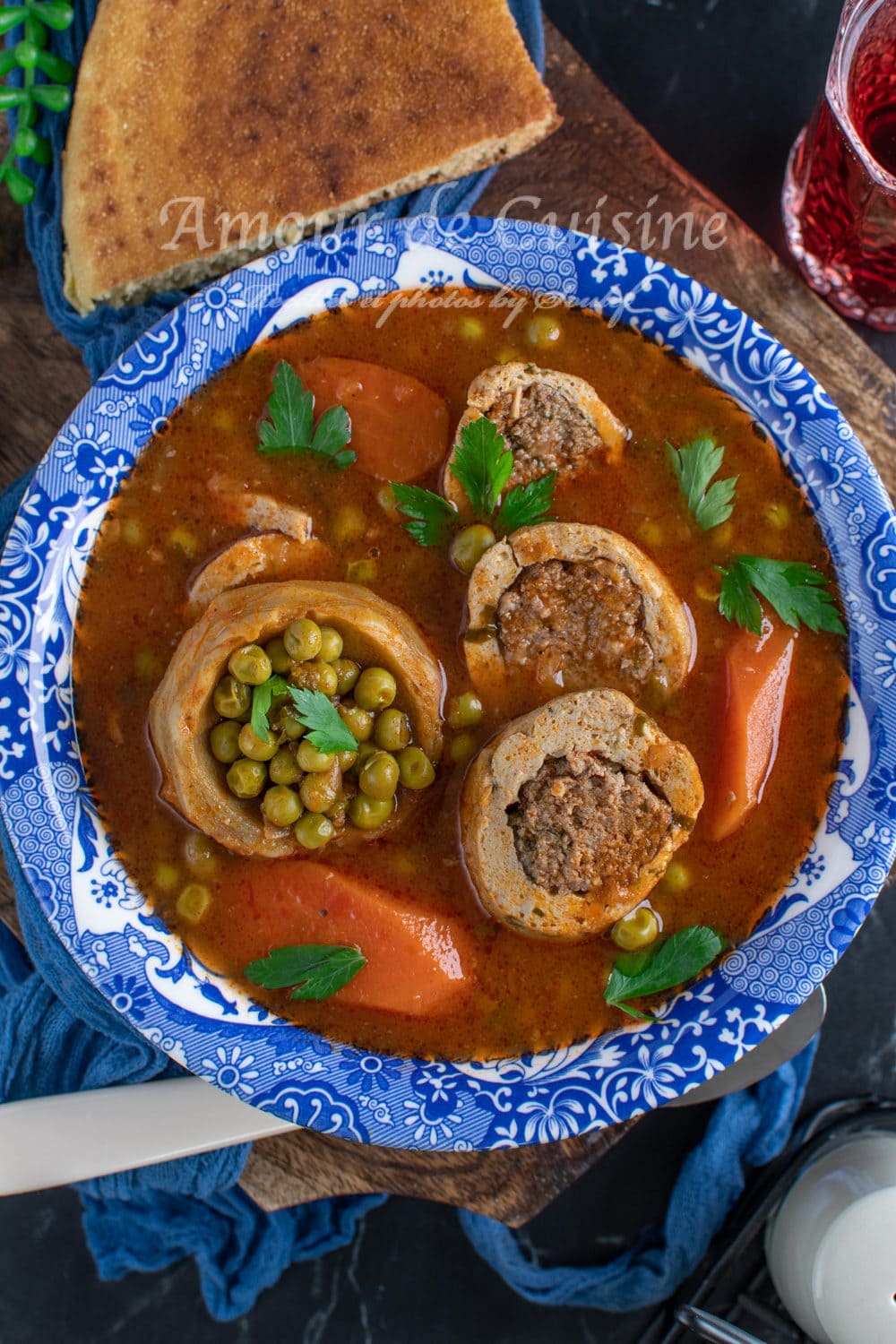 tajine de petits pois à la ballotine de poulet farci