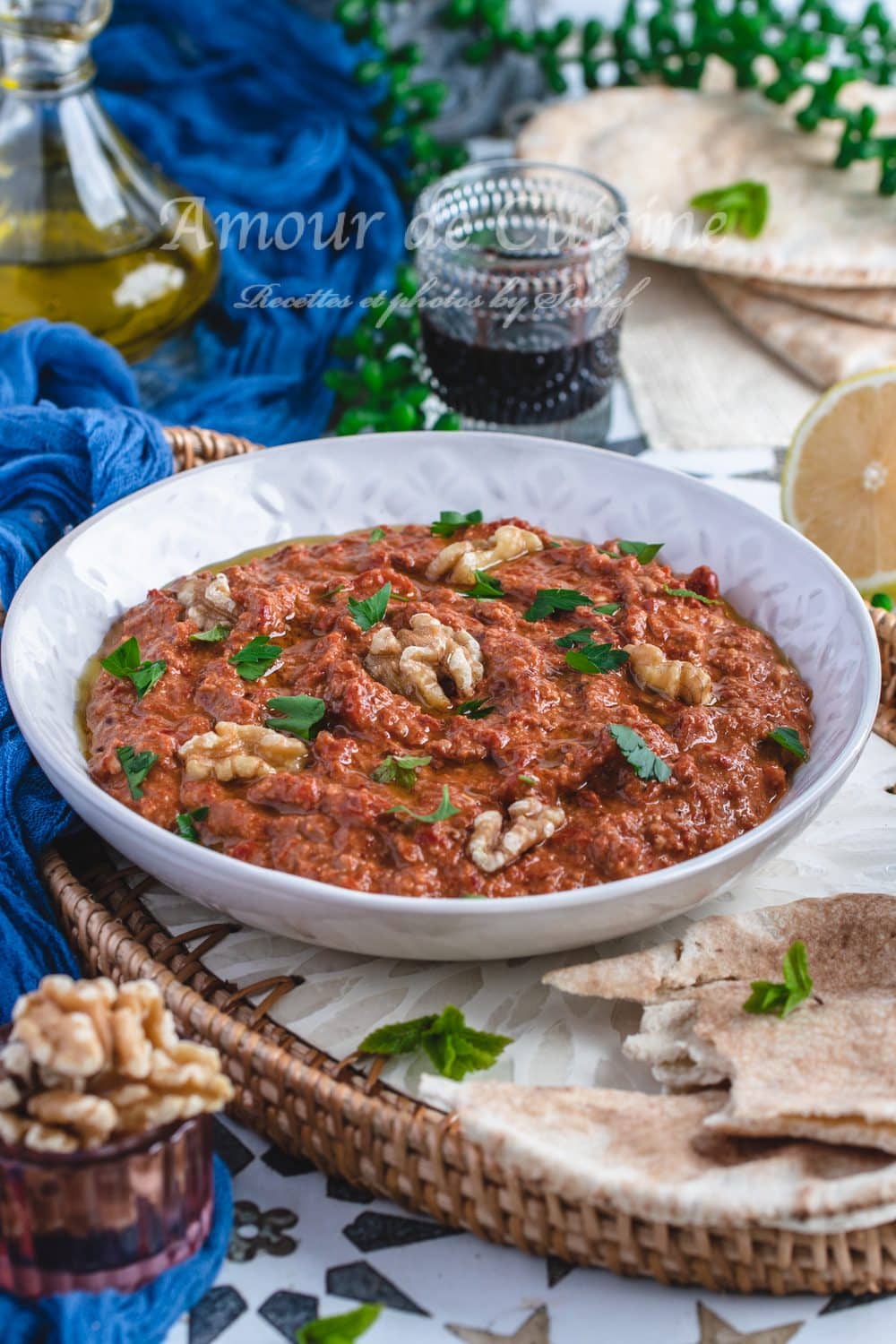 Muhammara dip aux poivrons rouges du moyen orient