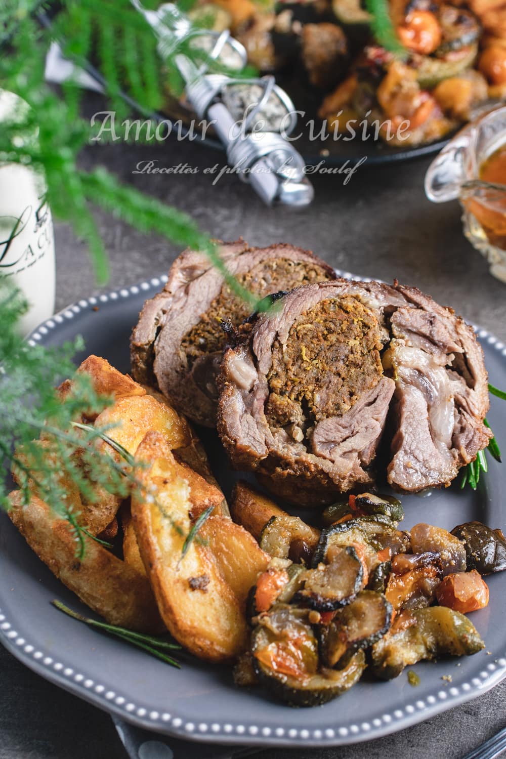 tranche de viande d'Épaule désossée farcie aux merguez au four