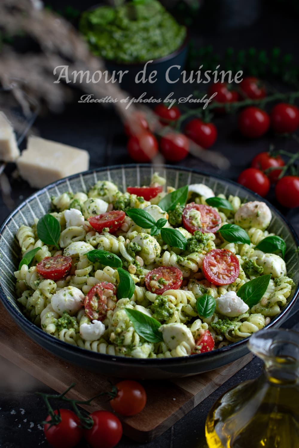 Salade de pâtes au pesto et tomates cerises