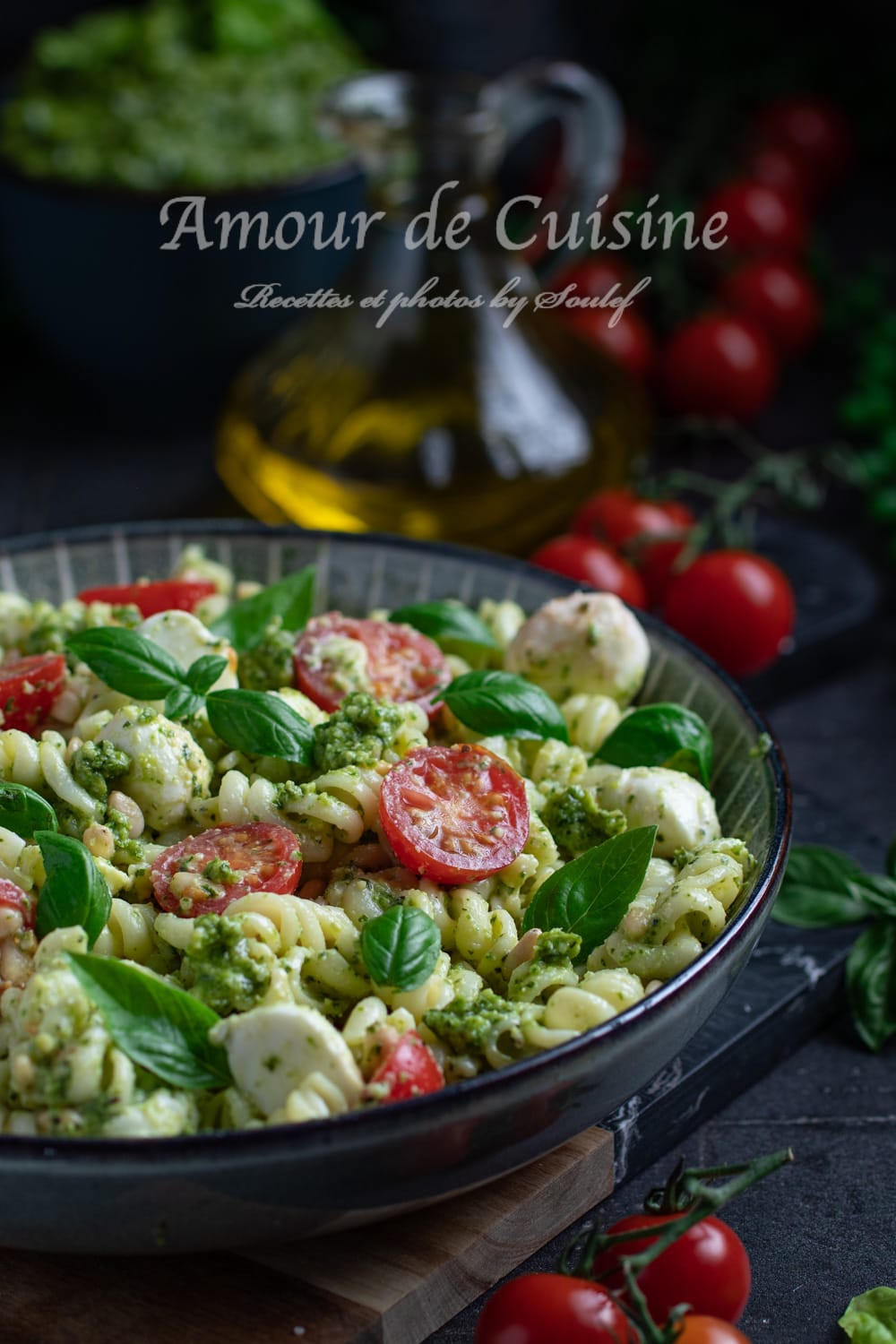 Salade de pâtes au pesto et tomates cerises