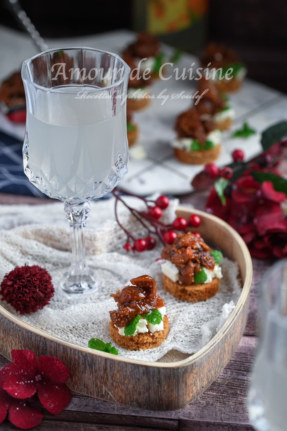 Canapés au pain d’épice et figues séchées