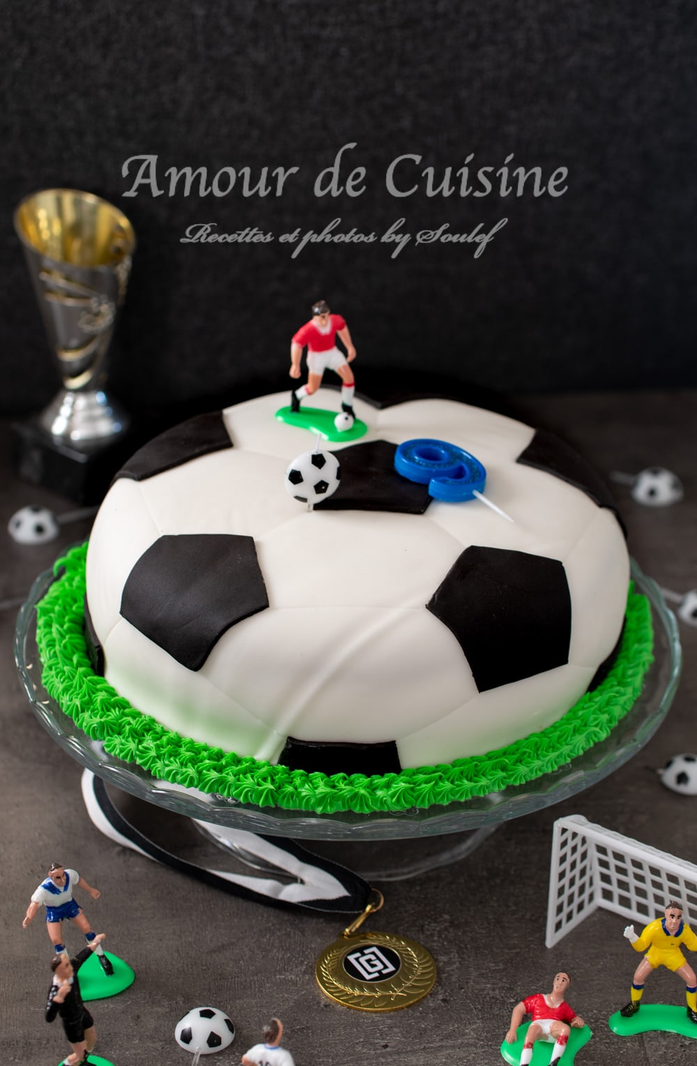 Gateau d'anniversaire ballon de foot