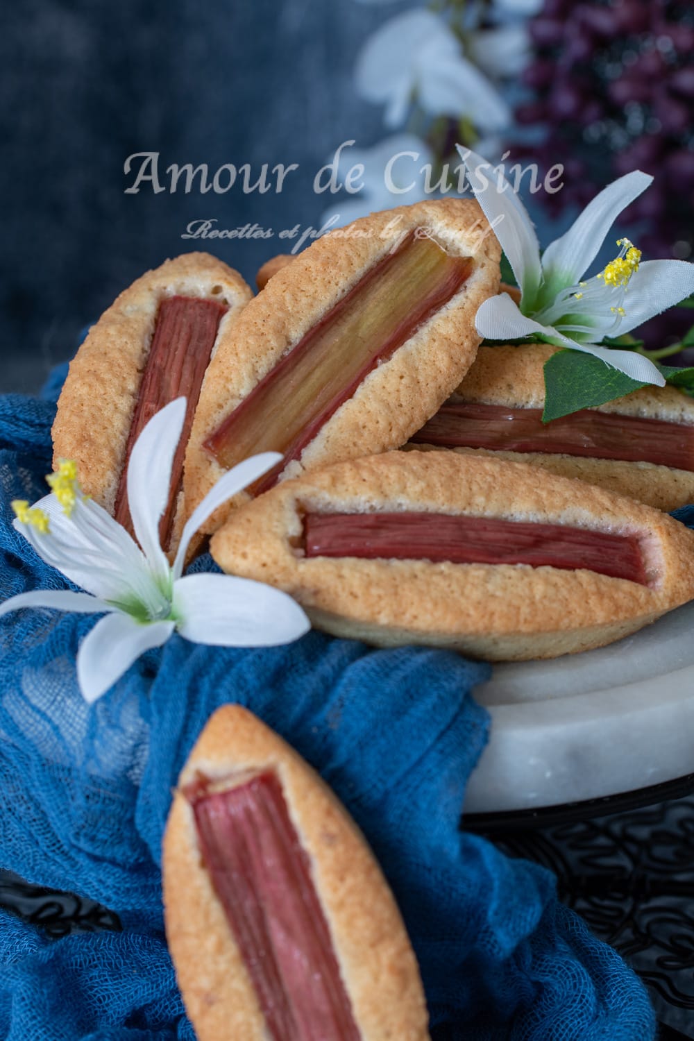 Financiers facile à la rhubarbe et poudre de noisettes