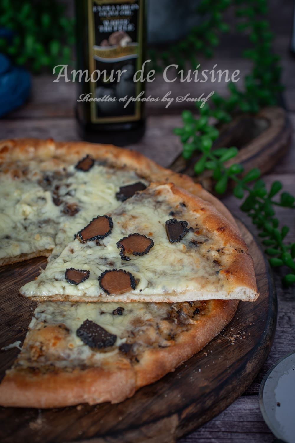 Pizza blanche aux truffes d'été