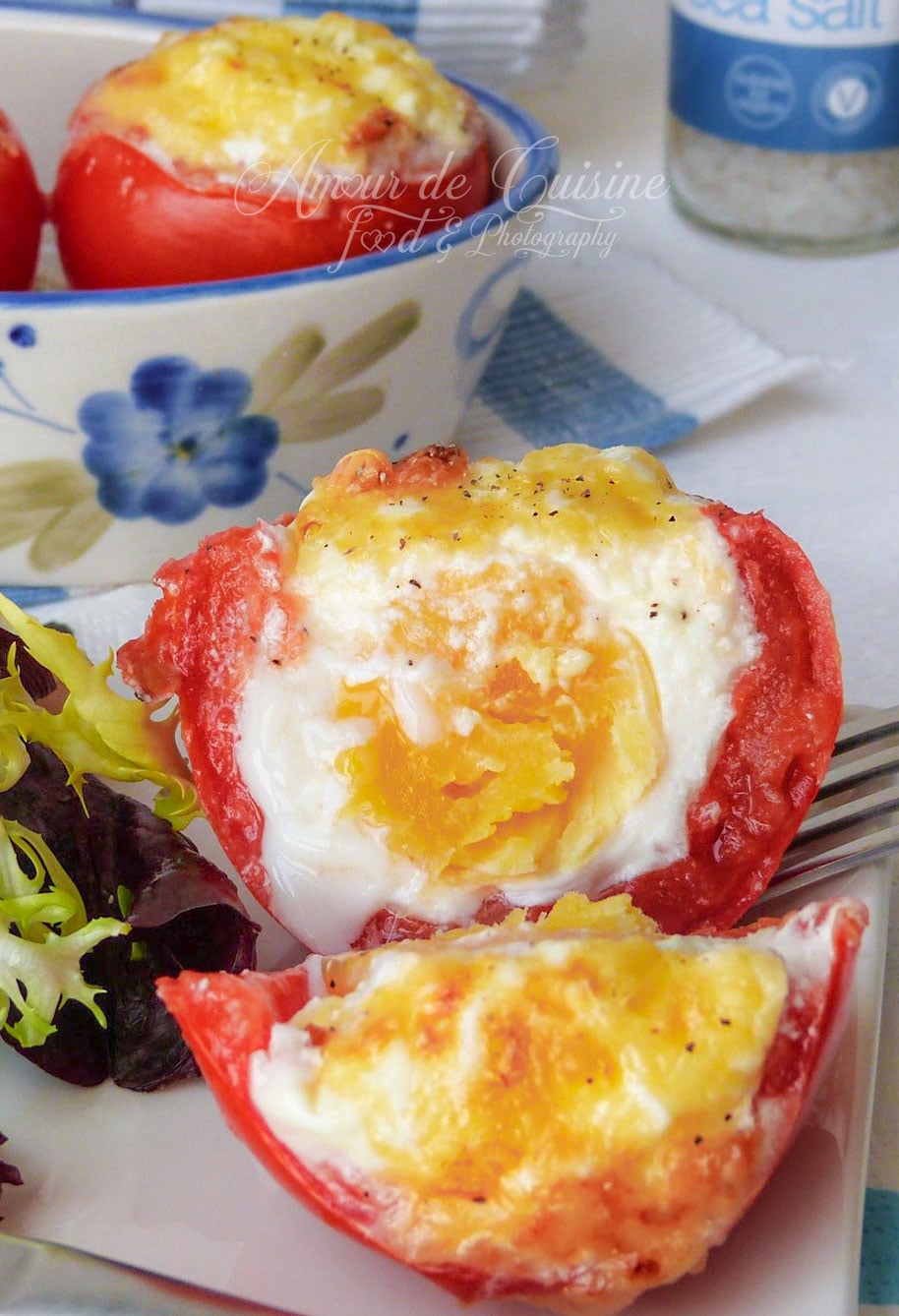 Tomates aux oeufs cocottes