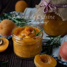 Compote d'abricots romarin et vanille