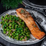 petits pois sautés avec du saumon à l'airfryer