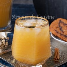 Jus aux raisins secs et eau de rose Khchaf