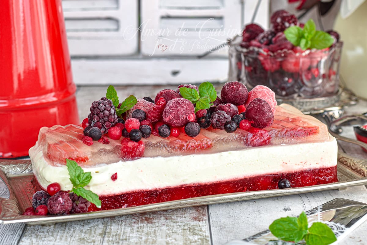 panna cotta aux fruits rouges et gelee
