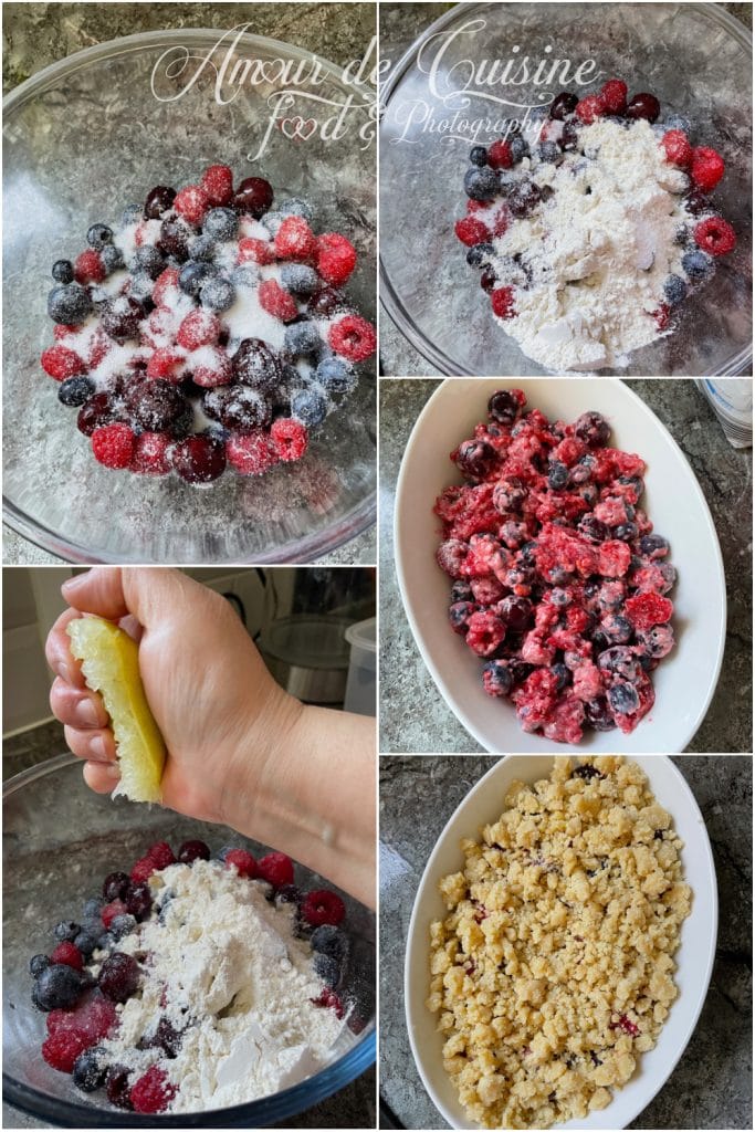 Étapes de préparation d’un crumble aux fruits rouges en images : mélange des fruits avec sucre, farine et jus de citron, puis transfert dans un plat, et ajout de la garniture crumble prête à être enfournée