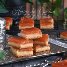 Carrés fondants à la pâte de coing