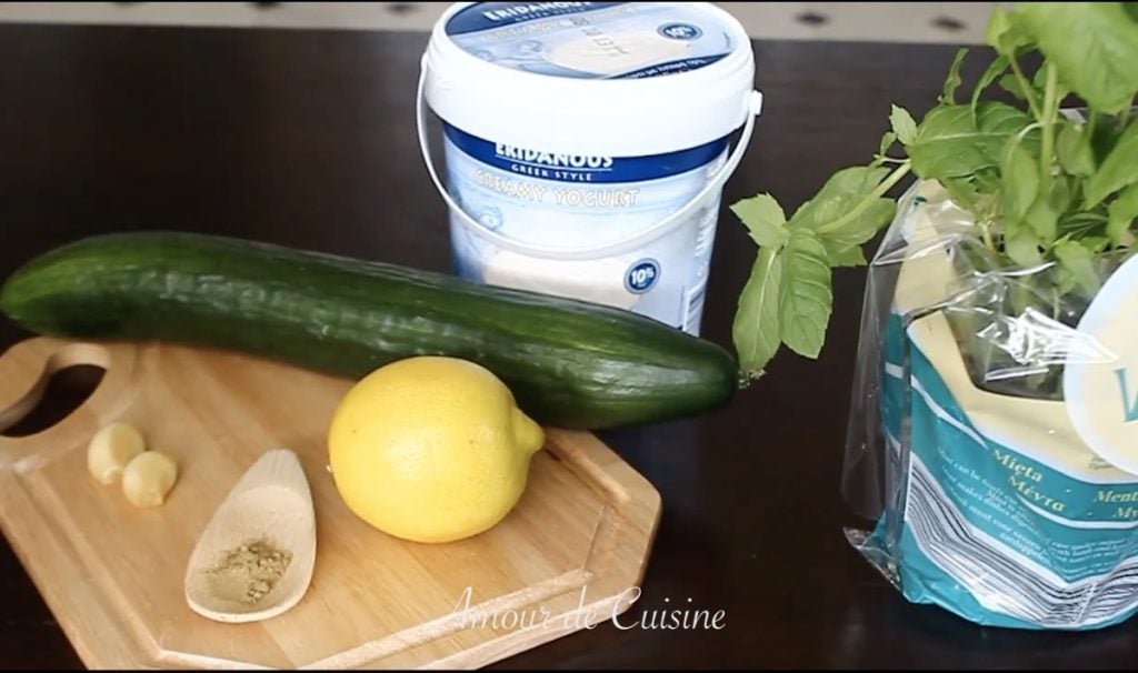 cucumber raita's ingredients