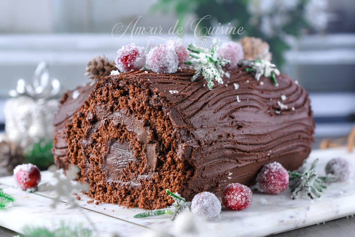 Chocolate Yule Log with Ganache : Easy Christmas Bûche de Noël