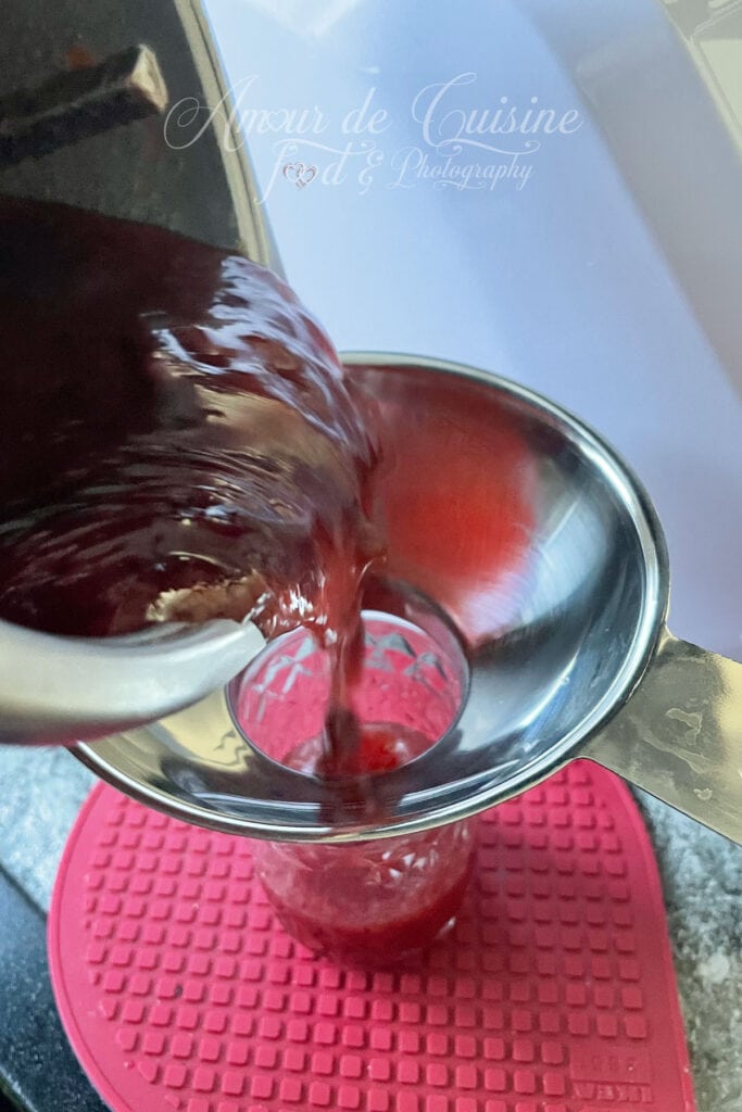 remplissage des pots de confiture