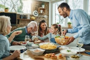 les-plats-traditionnels-du-dimanche-le-gout-des-grandes-tablees-en-famille