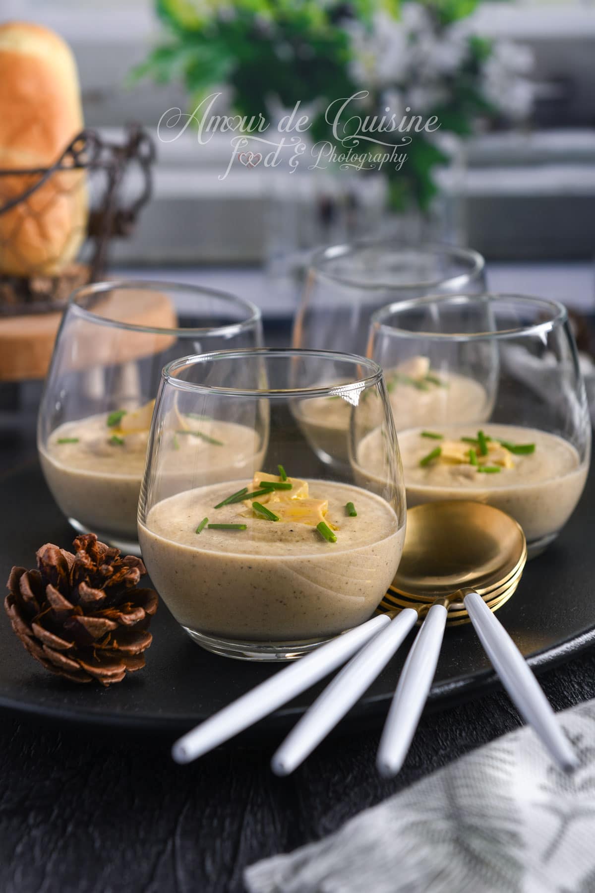 velouté de champignons sylvestres et foie gras
